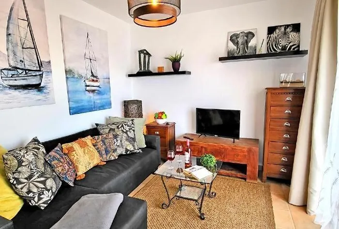 Dos Gatos Fuertaventura * Caleta De Fuste